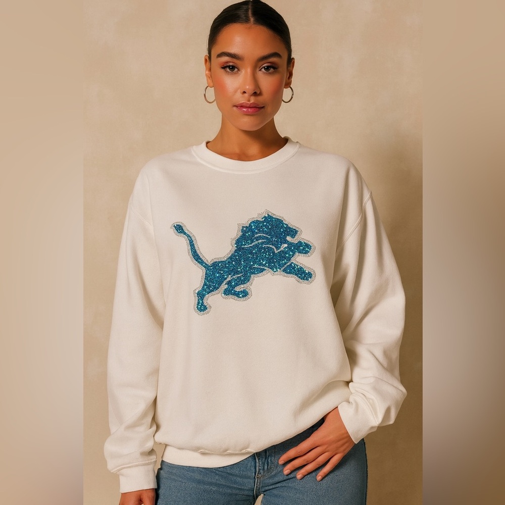 Detroit Lions White Sweater with Blue sequins glitter lions logo size XL